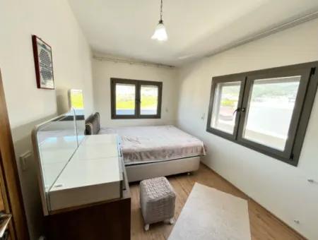 2 1 Apartment Duplex With Fully Furnished Terrace For Sale In Ürkmez Center
