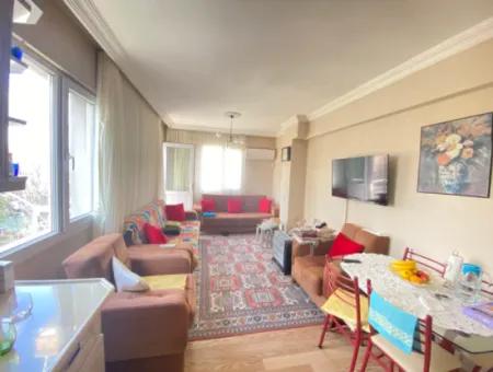 2 1 Apartment For Sale In Seferihisar Ürkmez Center At An Affordable Price