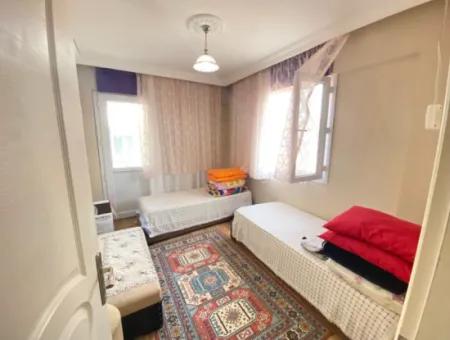 2 1 Apartment For Sale In Seferihisar Ürkmez Center At An Affordable Price