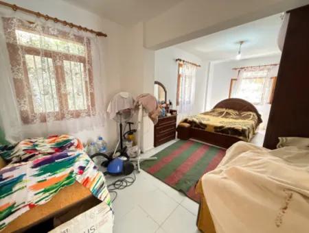 250 M To The Sea In Ürkmez, Affordable Price For Sale 3 1 Apartment With Garden