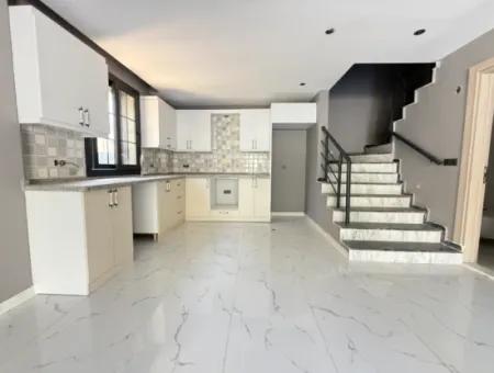 3 1 Villas With Zero Large Garden For Sale In Seferihisar Ürkmez
