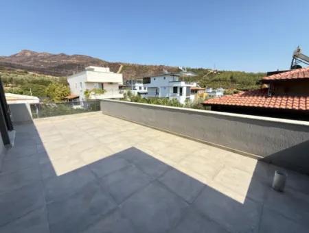 3 1 Villas With Zero Large Garden For Sale In Seferihisar Ürkmez