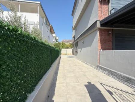3 1 Villas With Zero Large Garden For Sale In Seferihisar Ürkmez