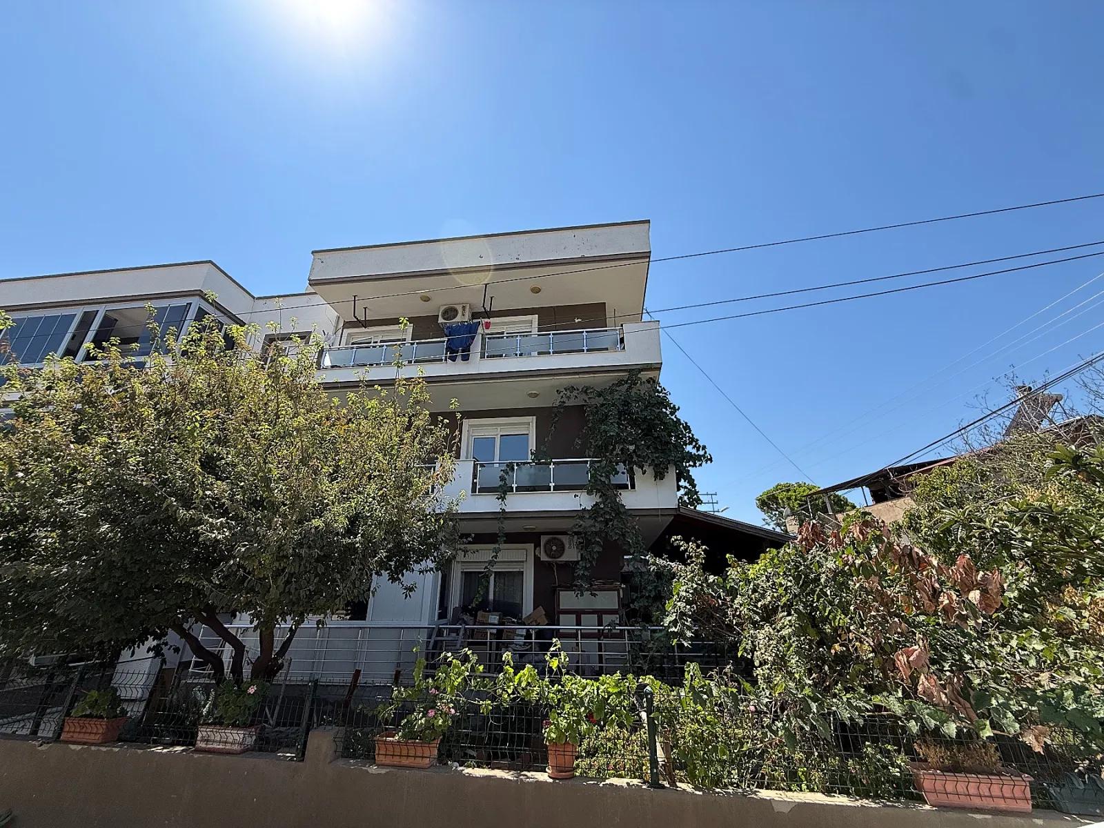 Seferihisar, в Ürkmez, 400m до моря, без расходов продается квартира 2+1