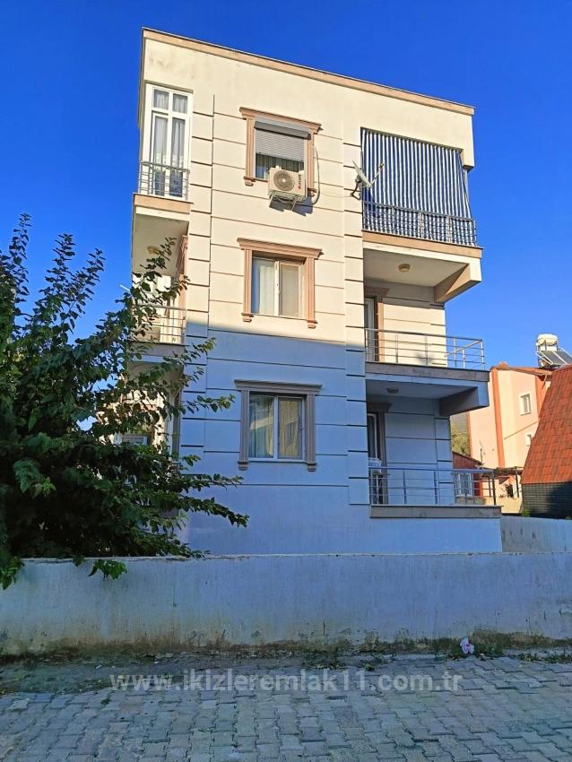 Для Продажи Квартира 2+1 в Mersin Alanı Seferihisar Ürkmez - 85 m²