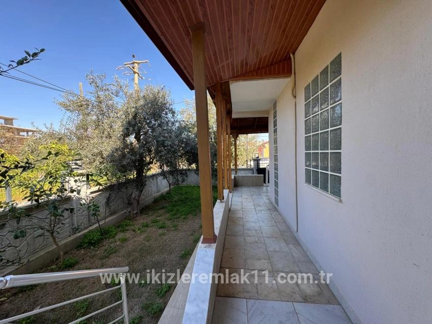 Для продажи Вилла 4+1 в Cumhuriyet Seferihisar Doğanbey - 165 m²