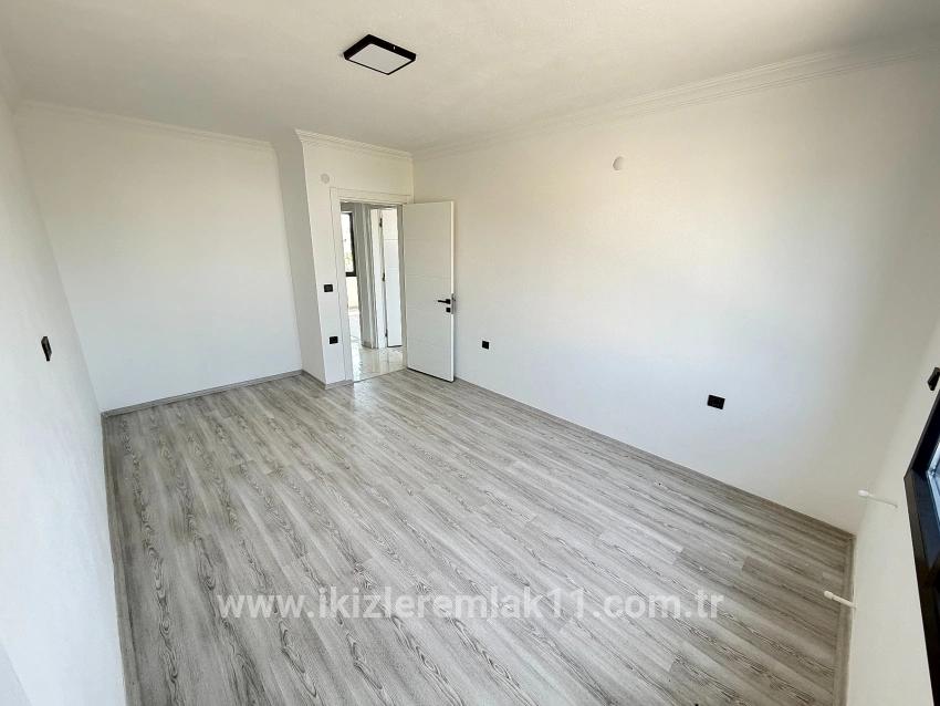 Для продажи Вилла 3+1 в Cumhuriyet Seferihisar Doğanbey - 220 m²