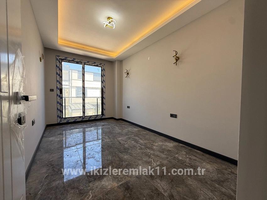 Для продажи Вилла 3+1 в Cumhuriyet Seferihisar Doğanbey - 200 m²