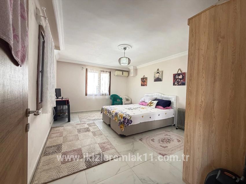 Для продажи Летний 2+2 в Cumhuriyet Seferihisar Doğanbey - 150 m²