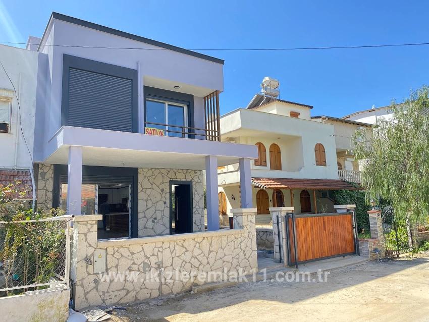 Для продажи Вилла 3+1 в Cumhuriyet Seferihisar Doğanbey - 200 m²