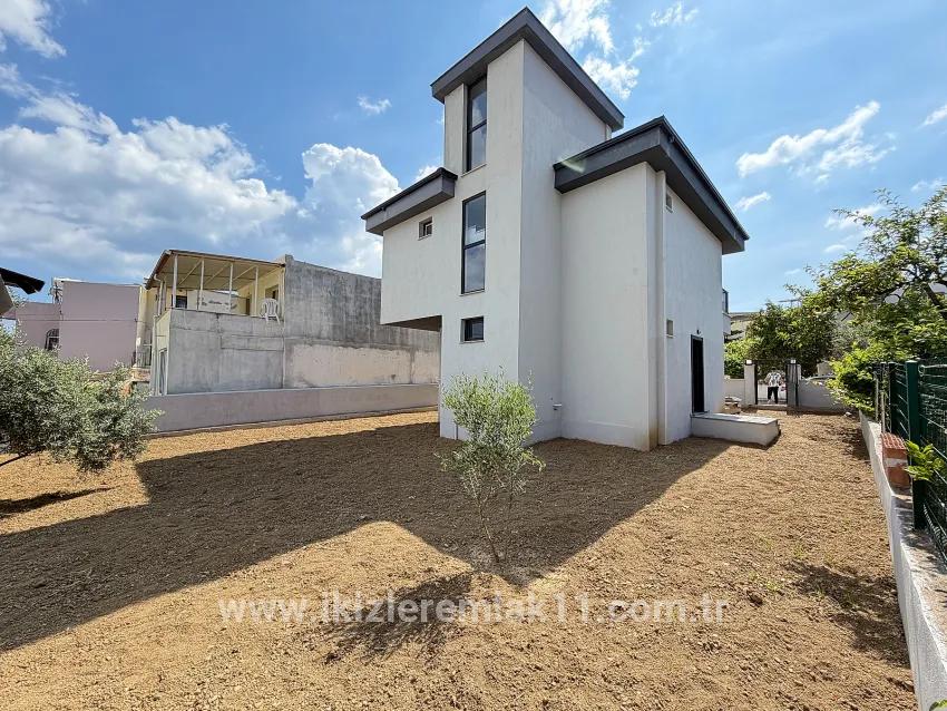 Для продажи Вилла 3+1 в Atatürk Seferihisar Doğanbey - 370 m²
