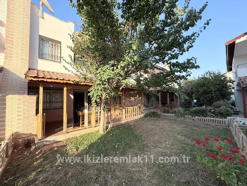 Для продажи Семейный дом 3+1 в Gümüldür Fevzi Çakmak Menderes Gümüldür - 180 m²
