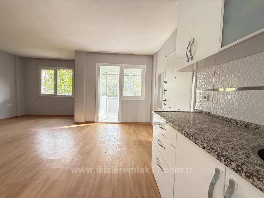 Вилла 4+1 С Большим Садом На Продажу В Центре Сеферихисар Доганбей