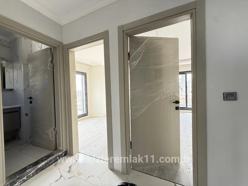 Для продажи Вилла 3+1 в Cumhuriyet Seferihisar Doğanbey - 180 m²