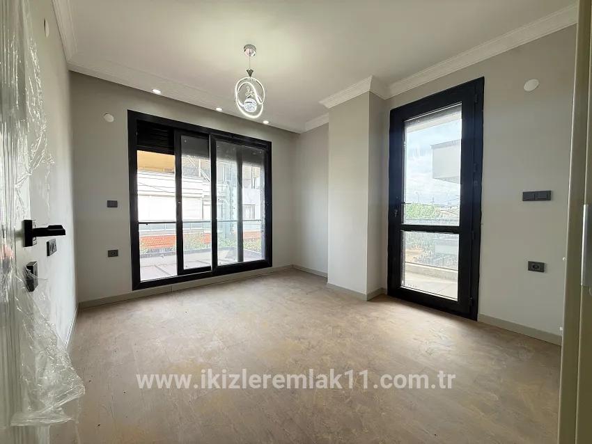 Для продажи Летний 3+1 в Cumhuriyet Seferihisar Doğanbey - 180 m²