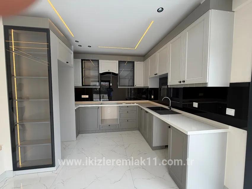 Для продажи Вилла 3+1 в Gümüldür Cumhuriyet Menderes Gümüldür - 180 m²