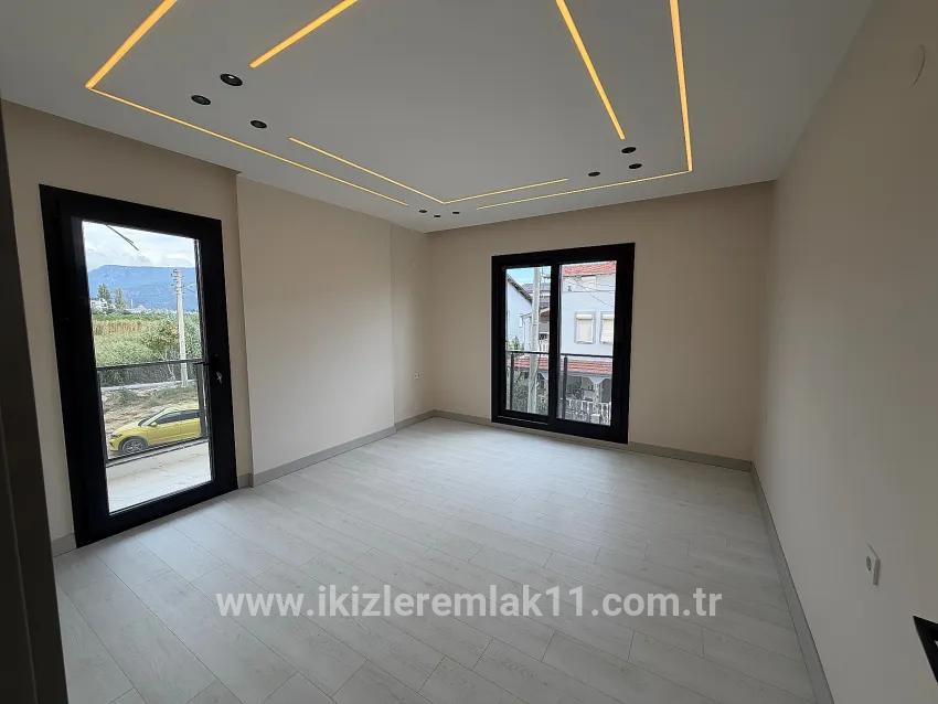 Для продажи Вилла 3+1 в Gümüldür Cumhuriyet Menderes Gümüldür - 180 m²