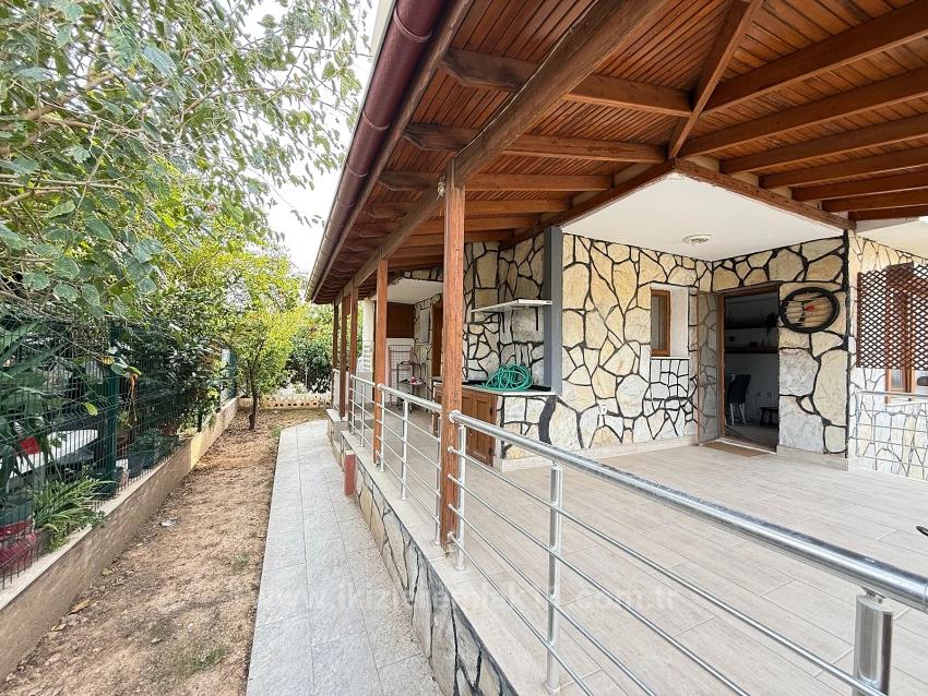 Срочная Продажа Виллы 3+1 С Большим Садом В Центре Сеферихисар Доганбей