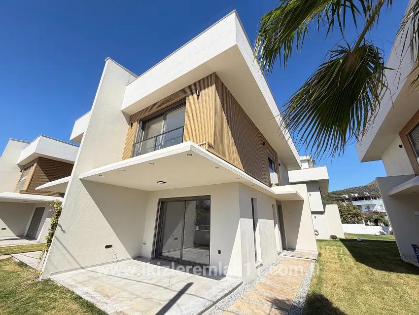 Для продажи Вилла 3+1 в Mersin Alanı Seferihisar Ürkmez - 200 m²