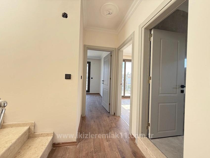 Совершенно Новая Роскошная Вилла 3+1 Летний Дом На Продажу В Сеферихисаре Доганбей