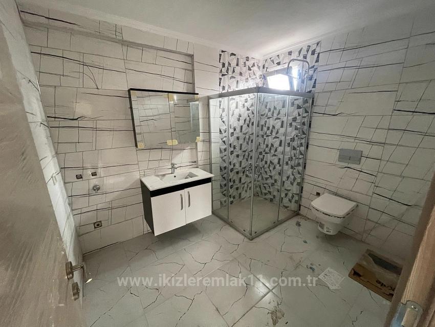 Роскошная Вилла 3+1 На Продажу В Районе Сеферихисар-Доганбей, Просторное Место, Очень Близко К Морю