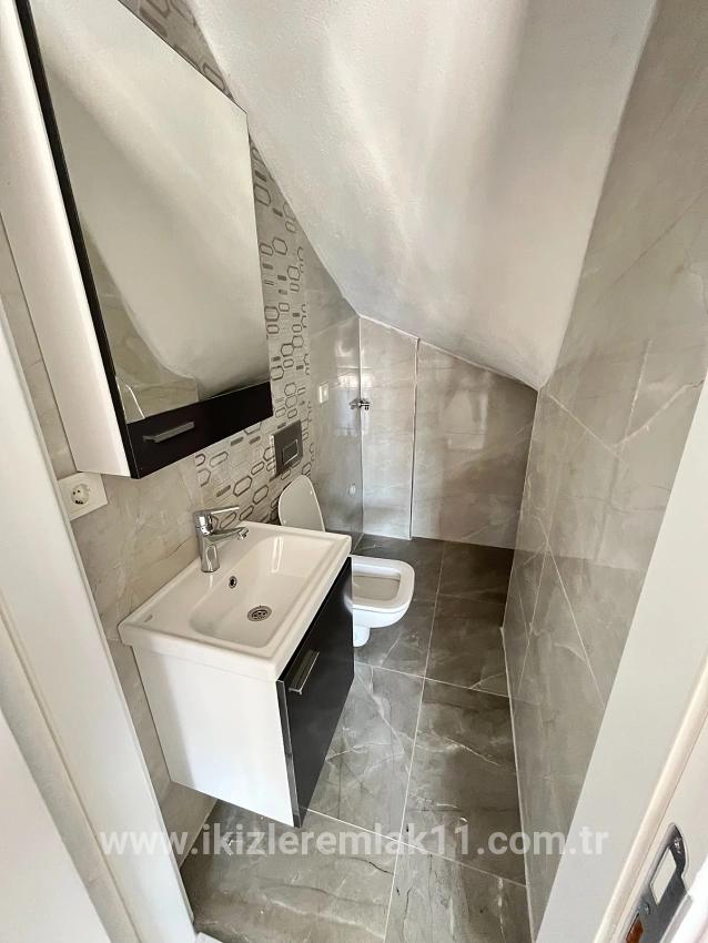 Для продажи Вилла 3+1 в Cumhuriyet Seferihisar Doğanbey - 180 m²