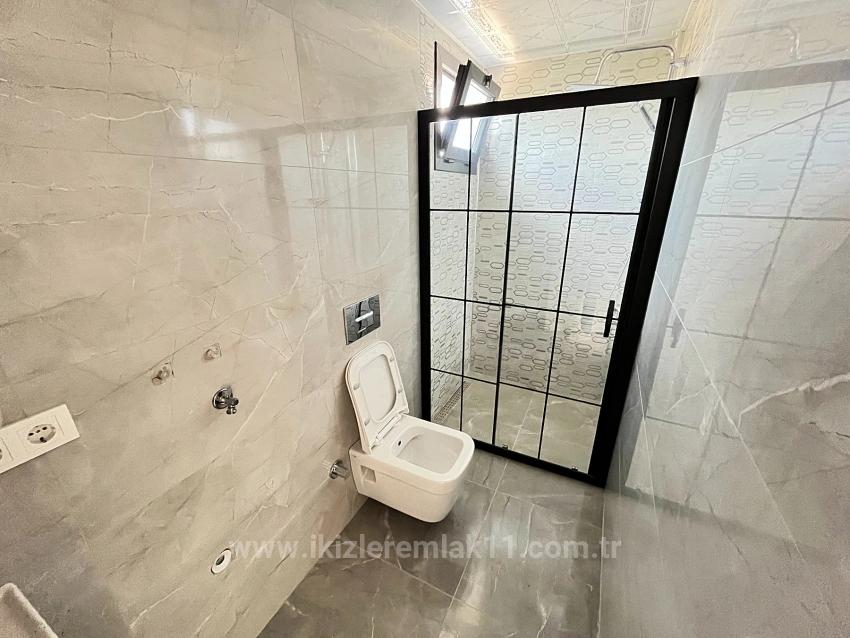 Совершенно Новая Отдельная Вилла 3+1 С Большим Садом На Продажу В Сеферихисаре Доганбей