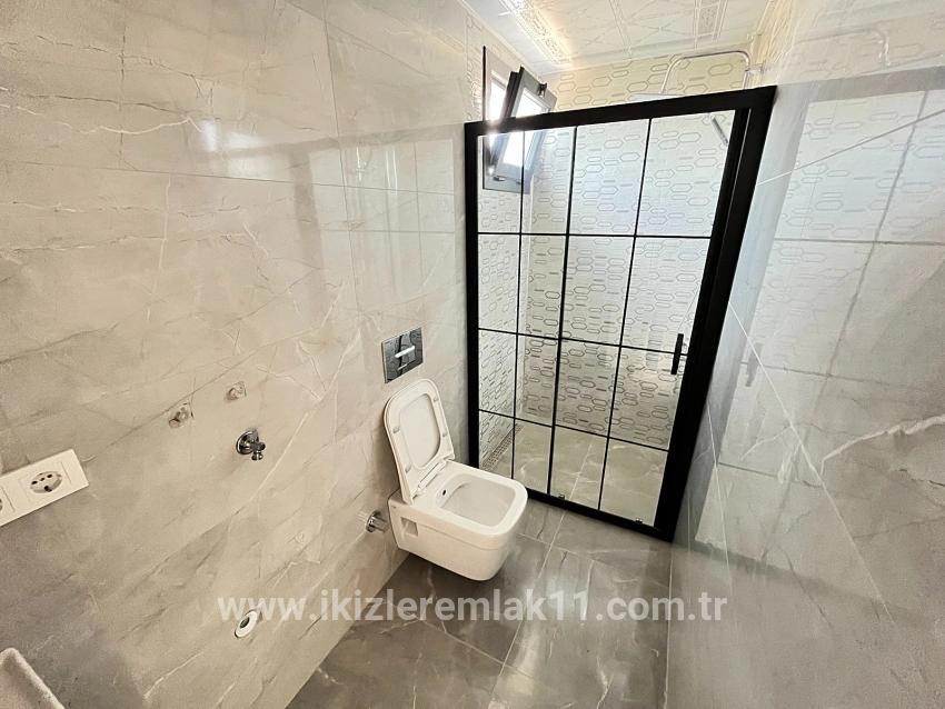 Для продажи Вилла 3+1 в Cumhuriyet Seferihisar Doğanbey - 180 m²