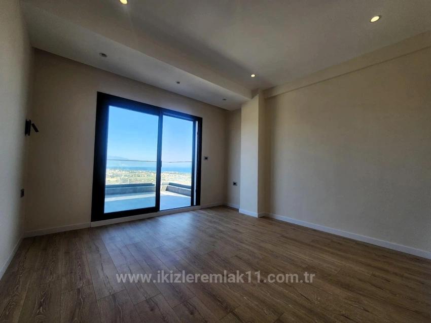 Продается Отдельный Дом В Районе Сеферихисар-Доганбей С Большим Садом И Панорамным Видом На Море