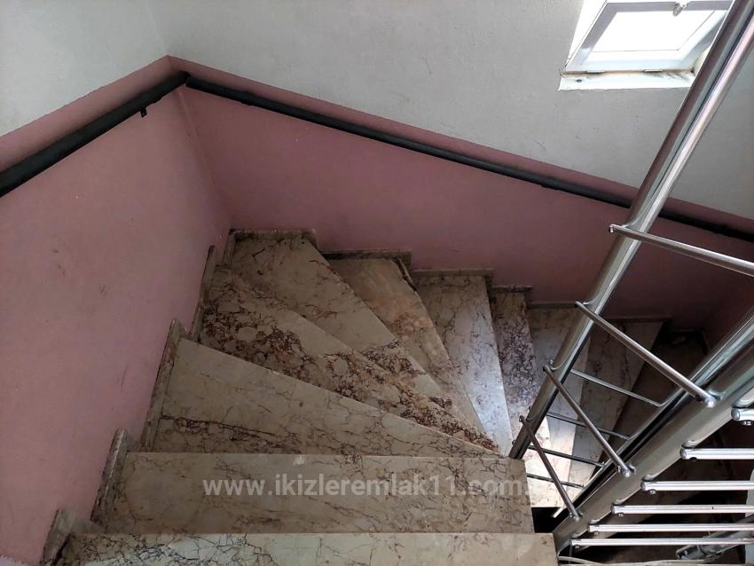 Квартира 2+1 На Среднем Этаже На Продажу В Центре Сеферихисар-Юркмез