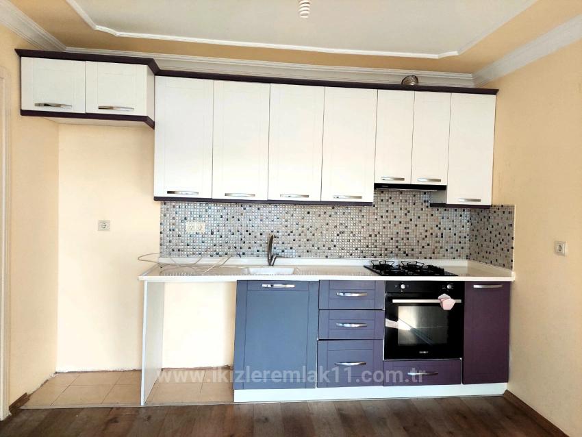 Квартира 2+1 На Среднем Этаже На Продажу В Центре Сеферихисар-Юркмез