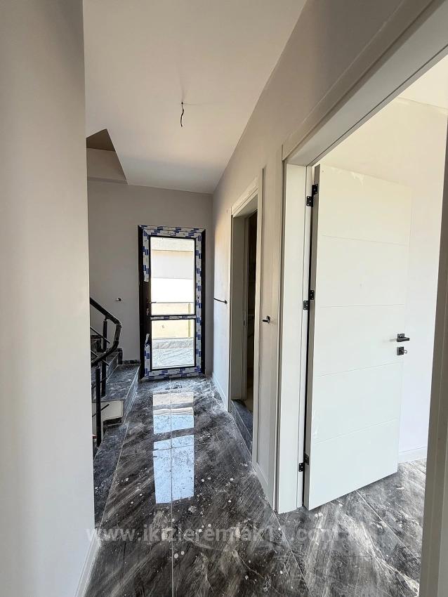 Вилла 2 + 1 С Отдельным Садом На Продажу В Сеферихисар Доганбей