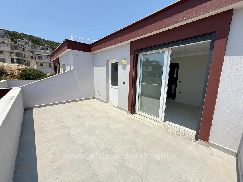 Вилла 3+1 С Видом На Море И Отдельным Садом На Продажу В Сеферихисаре Доганбей