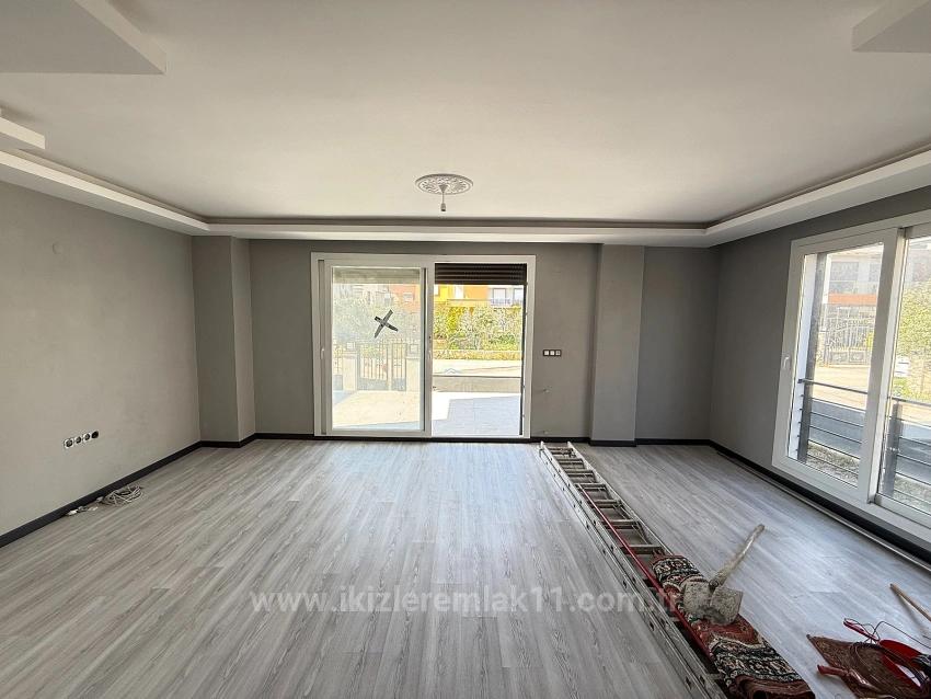 Отдельная Вилла-Дуплекс 3+1 На Участке Площадью 300 М2 В Районе Сеферихисар Доганбей