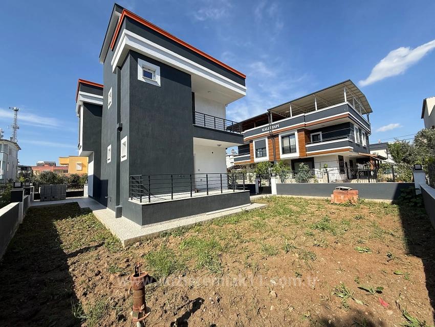 Для продажи Вилла 3+1 в Cumhuriyet Seferihisar Doğanbey - 300 m²