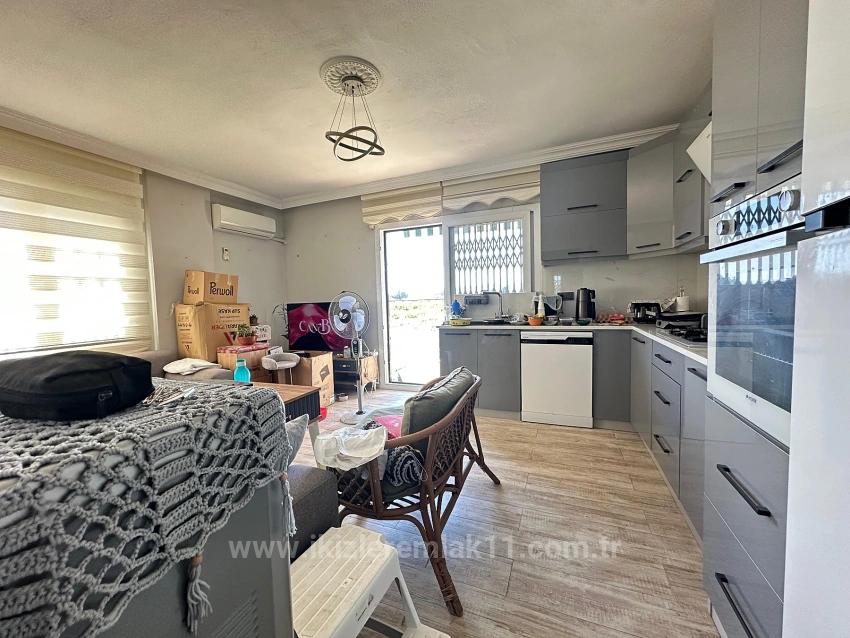 Квартира 2+1 На Продажу В Центре Сеферихисар-Юркмез, Недалеко От Моря