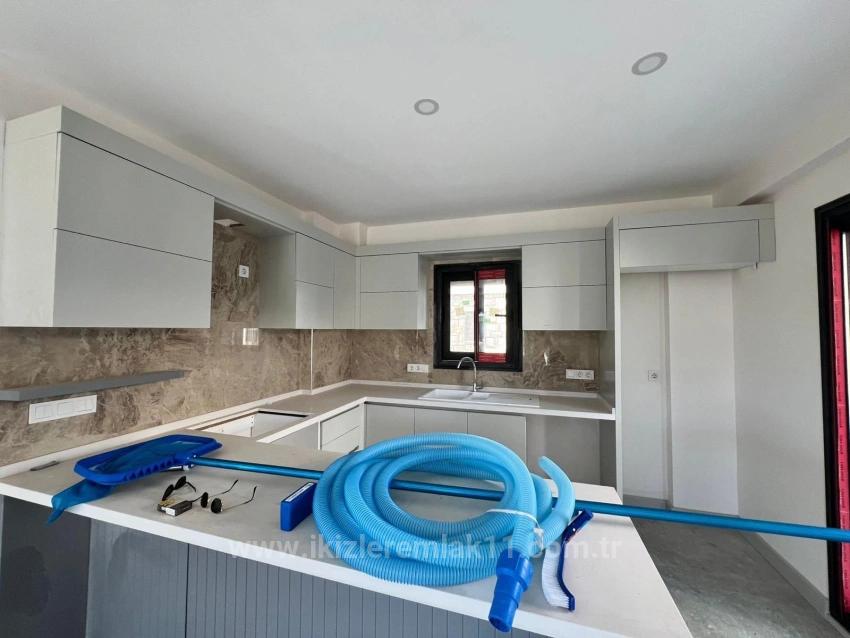 Вилла 4+1 С Собственным Бассейном И Роскошным Камином На Продажу В Сеферихисаре Акарджа