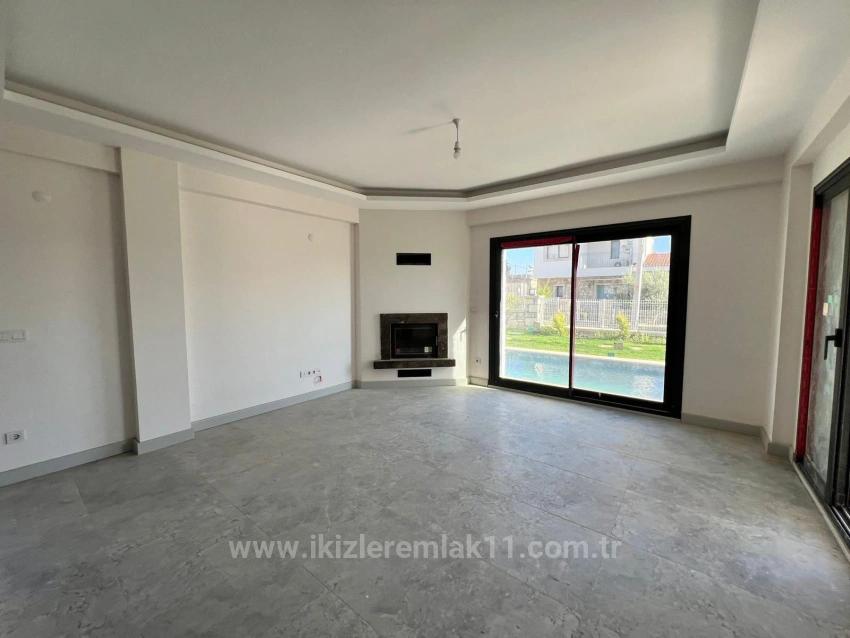 Вилла 4+1 С Собственным Бассейном И Роскошным Камином На Продажу В Сеферихисаре Акарджа