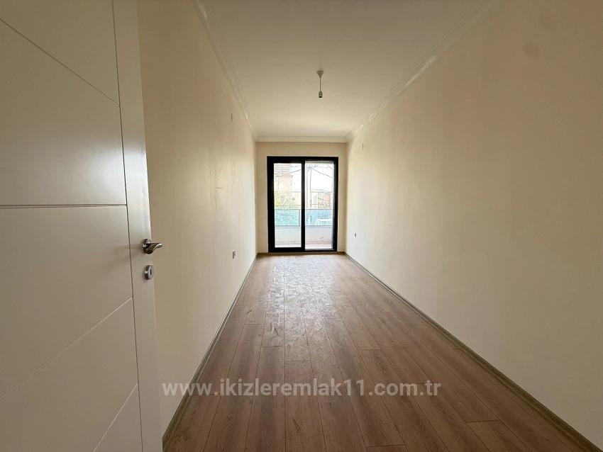 Продается Новая Двухэтажная Вилла/Летний Дом С 3 Спальнями И 1 Ванной Комнатой В Доганбее, Сеферихисар.