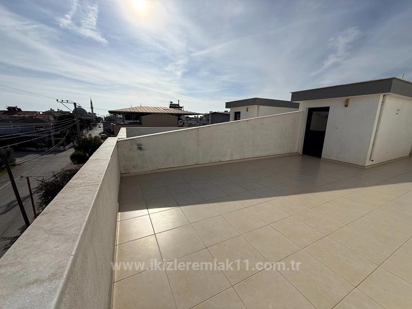 Продается Новая Двухэтажная Вилла/Летний Дом С 3 Спальнями И 1 Ванной Комнатой В Доганбее, Сеферихисар.