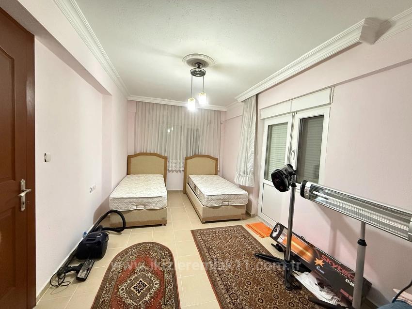 Продается 2+1 Квартира Площадью 80 М2 В Центре Сеферихисара Уркмез. Дополнительный Ремонт Не Требуется.