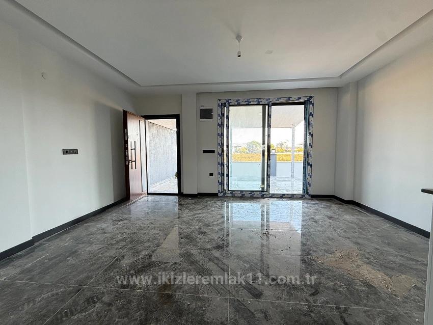 Продается Новый Двухэтажный Летний Домик С Садом (2 Спальни, 1 Ванная Комната) В Районе Доганбей, Сеферихисар.