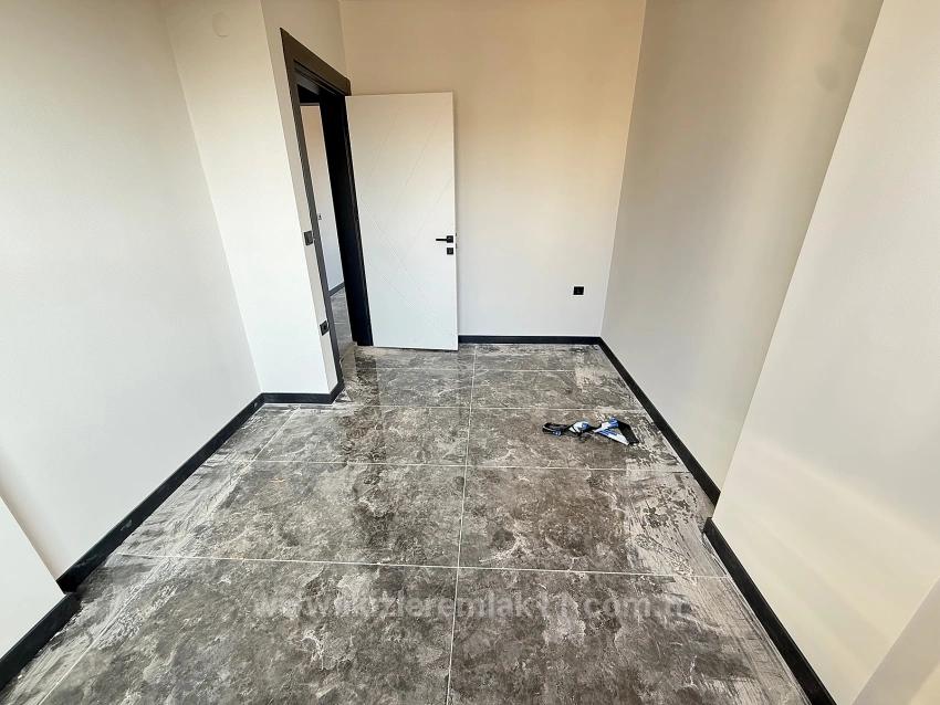 Продается Новый Двухэтажный Летний Домик С Садом (2 Спальни, 1 Ванная Комната) В Районе Доганбей, Сеферихисар.