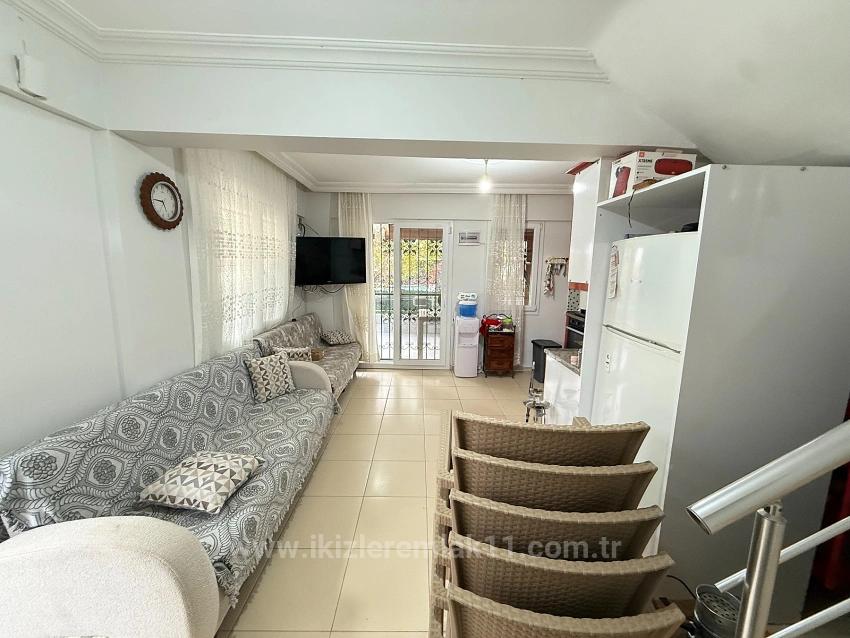 Для продажи Семейный дом 5+1 в Cumhuriyet Seferihisar Doğanbey - 200 m²