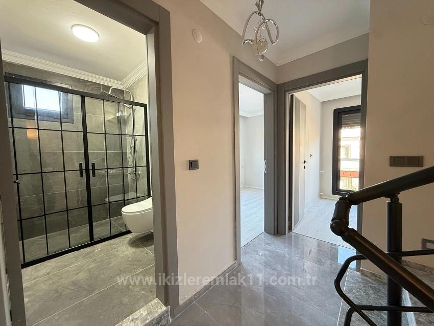 Для продажи Вилла 3+1 в Cumhuriyet Seferihisar Doğanbey - 170 m²