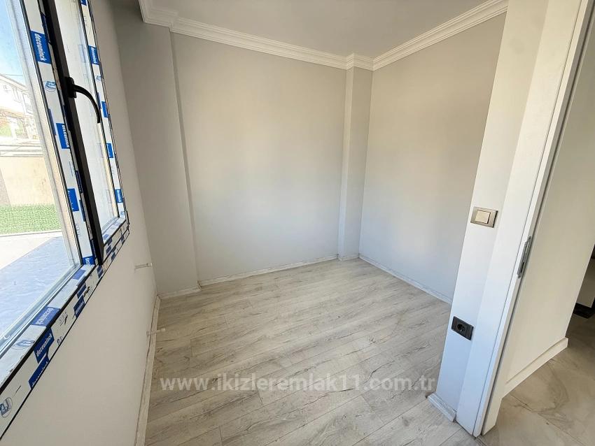 Отдельная Вилла 3+1 С Садом На Продажу В Доганбее, Сеферихисар