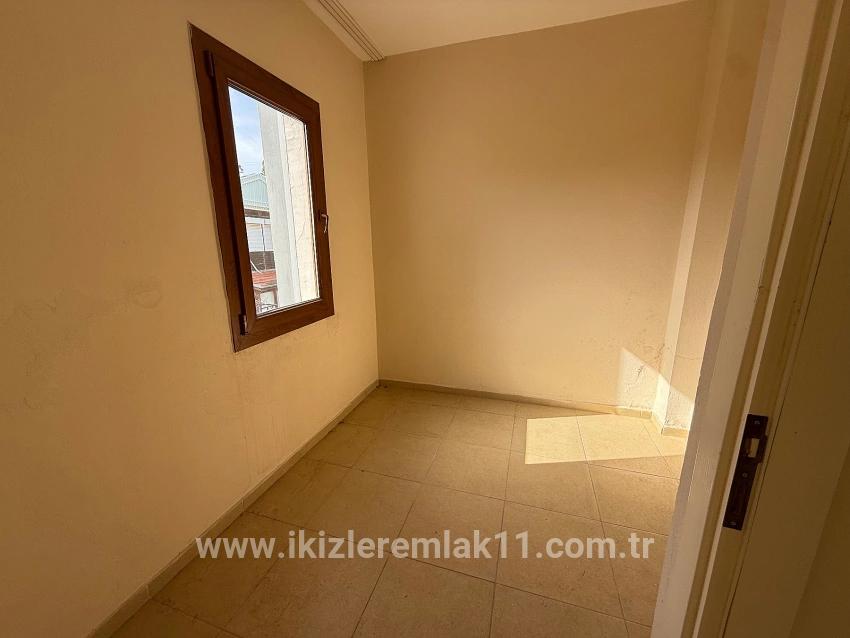 Для продажи Семейный дом 3+1 в Cumhuriyet Seferihisar Doğanbey - 240 m²