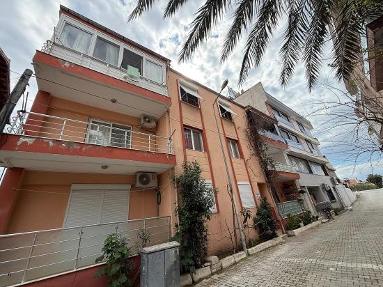 Продается Квартира 2+1 В Центре Сеферихисар-юркмез, 80м2, 200м От Моря.