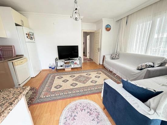 Продается Просторная Квартира 2+1 На Среднем Этаже В Районе Уркмез Центр, Сеферихисар.