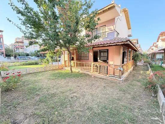 В Gümüldür у моря На продажу Отдельный С садом 3+1 Вилла